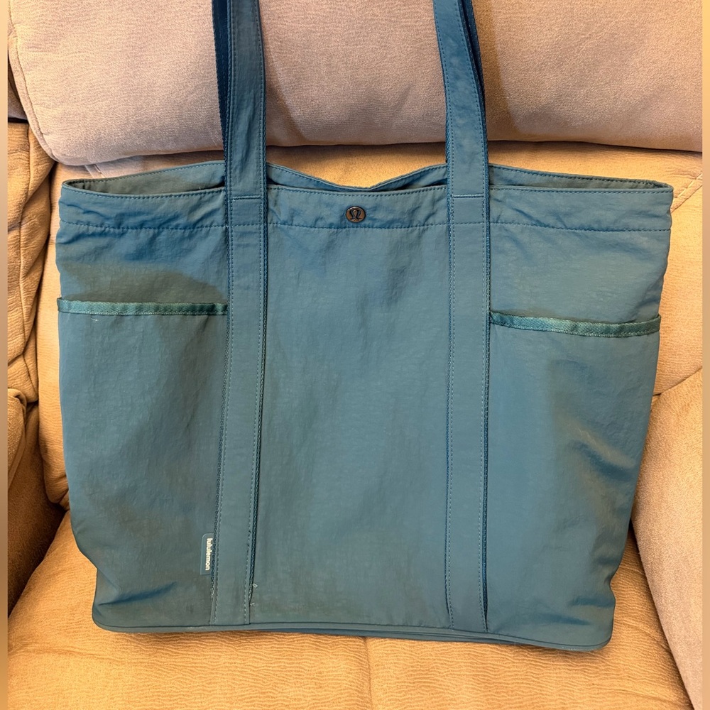 Lululemon Athletica Teal Every 20L Day Tote Bag